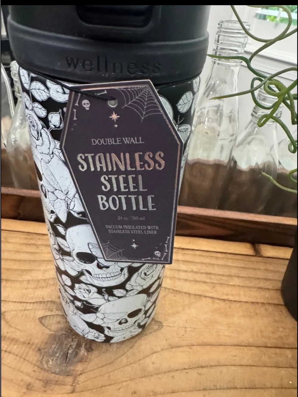 WELLNESS SKULL & ROSES BLK/WHITE STAINLESS STEEL WATER BOTTLE NEW